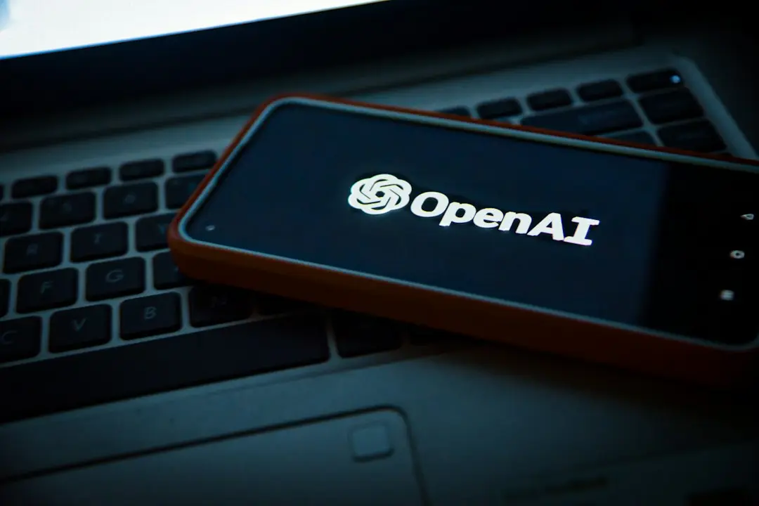 OpenAI lansează Dots, asistentul AI care lucrează în fundal pentru tine