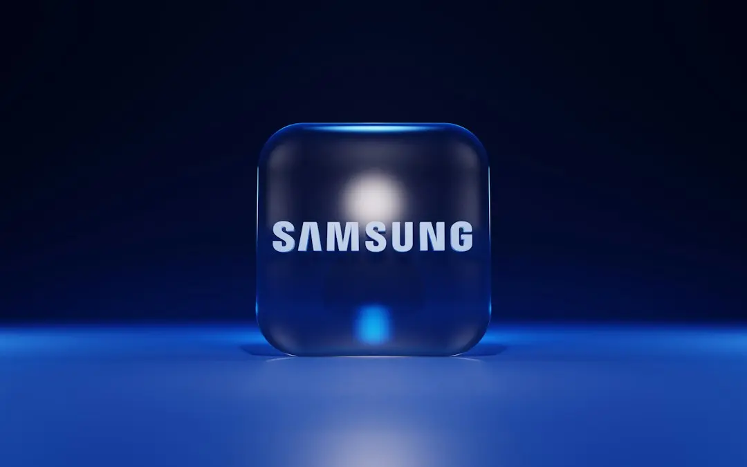 Samsung lansează șase telefoane pliabile pentru a contracara Apple
