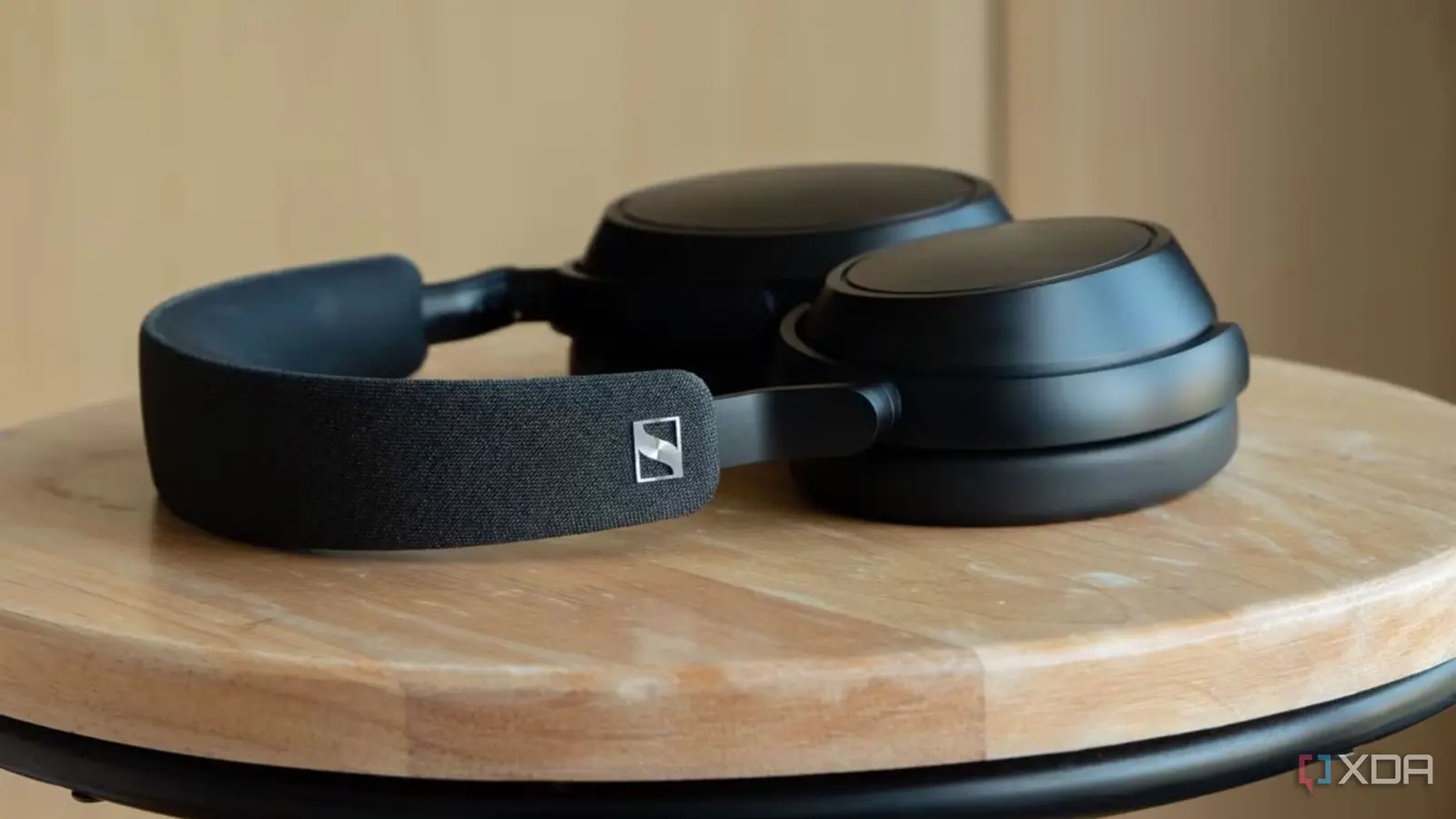 Sennheiser Momentum 4: acum la cel mai mic preț vreodată – 41% discount pe Amazon