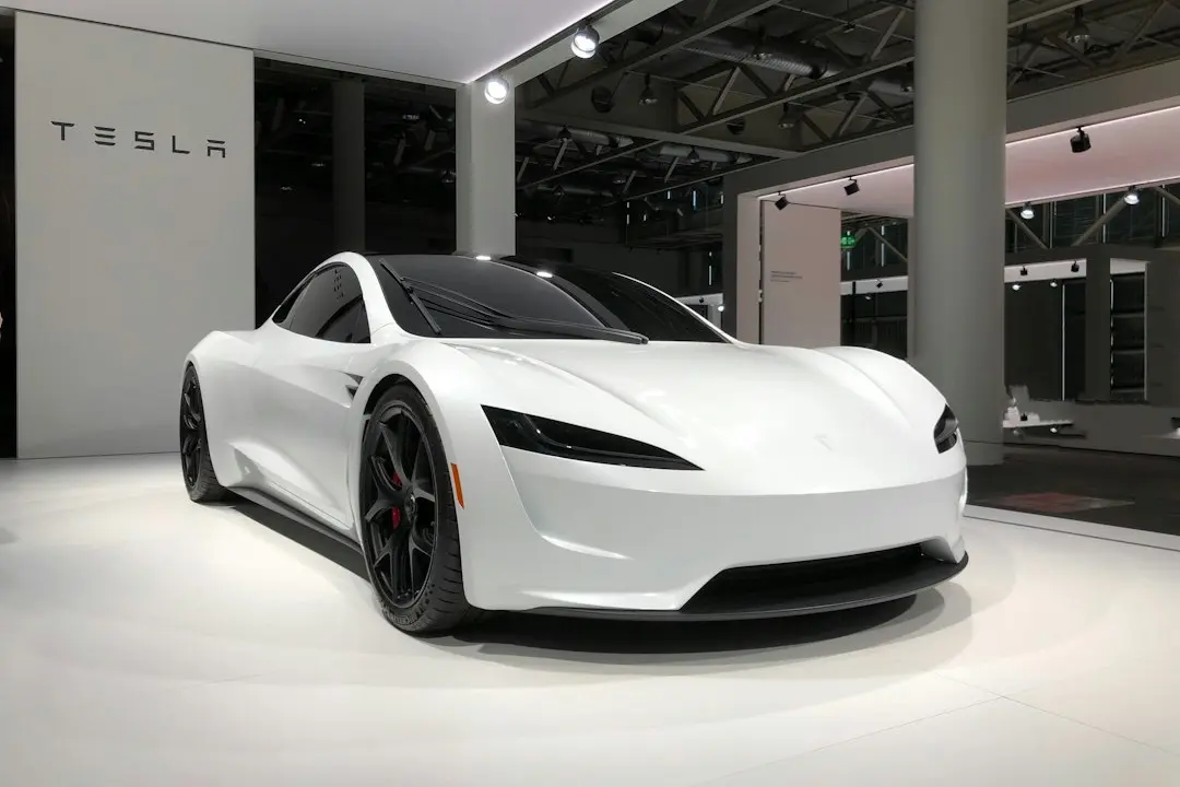 Tesla începe producția robotului Optimus în California