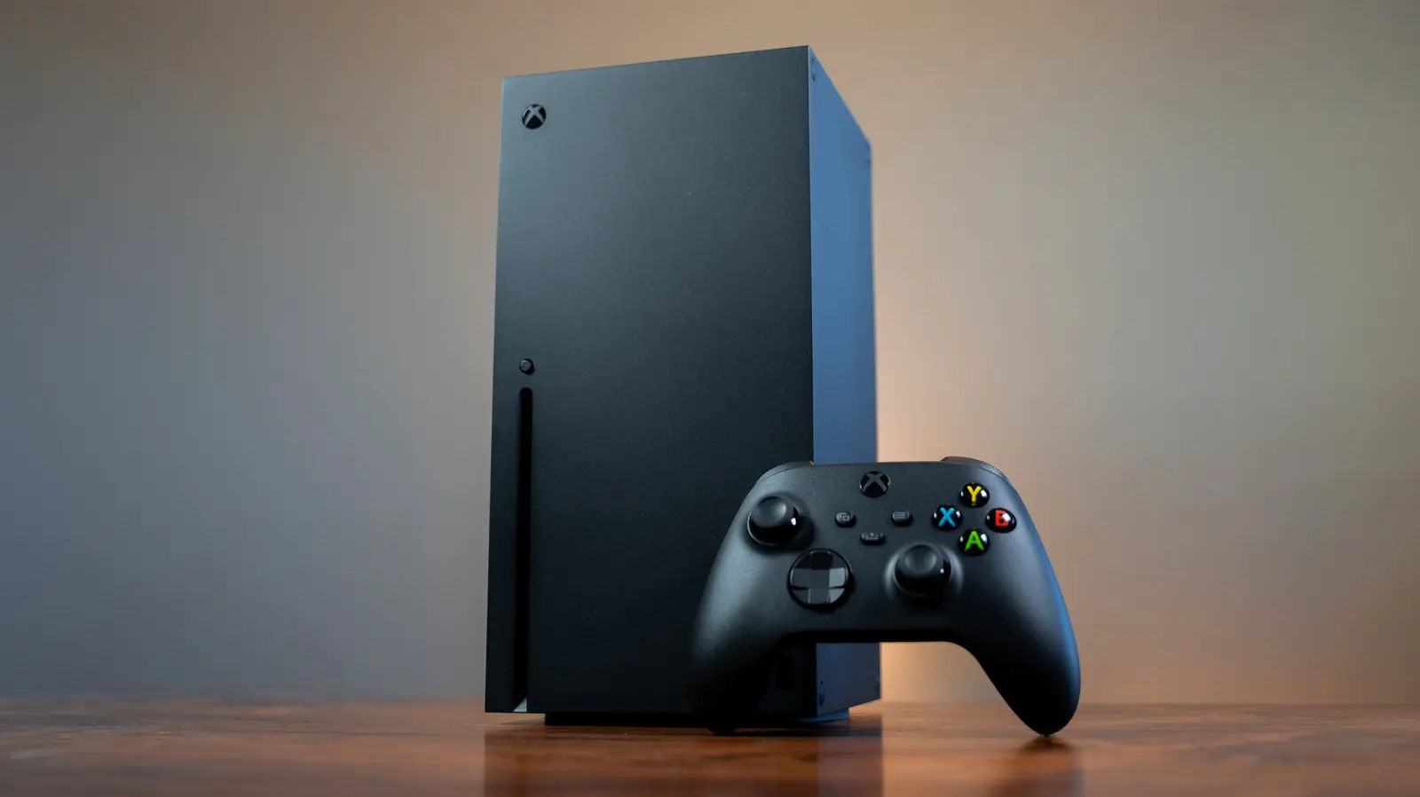 Xbox Series X rulează jocuri PlayStation 5 cu un emulator personalizat